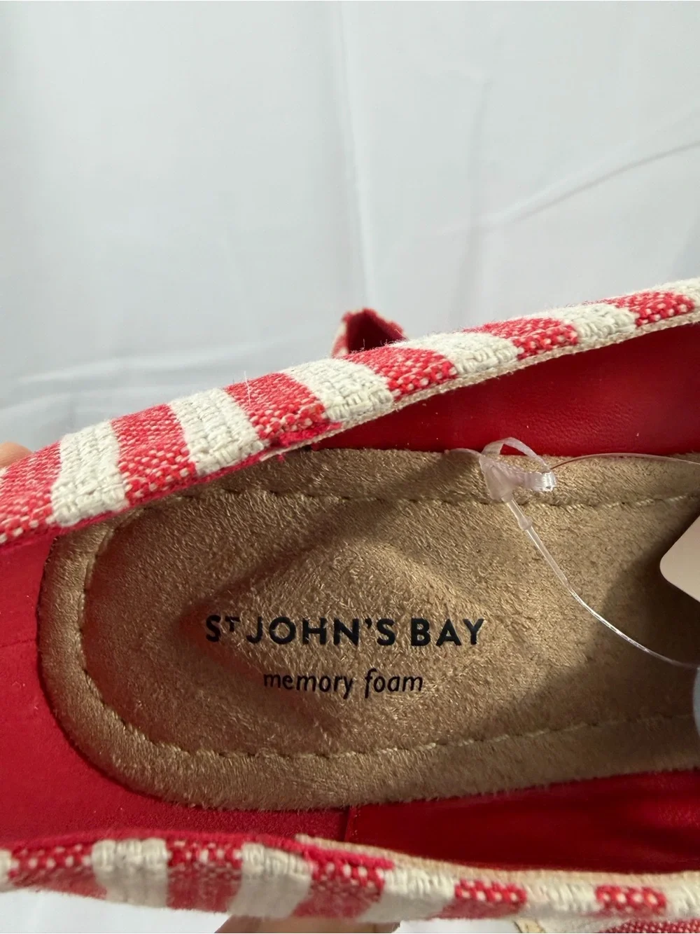 NWT St. John’s Bay Womens Size 8.5W Striped Red and Cream Espadrille Wedge Flats